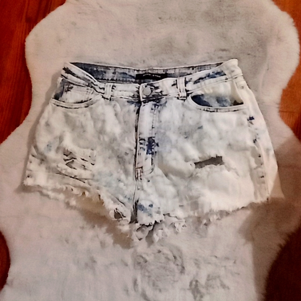 5/$13 distressed jean shorts